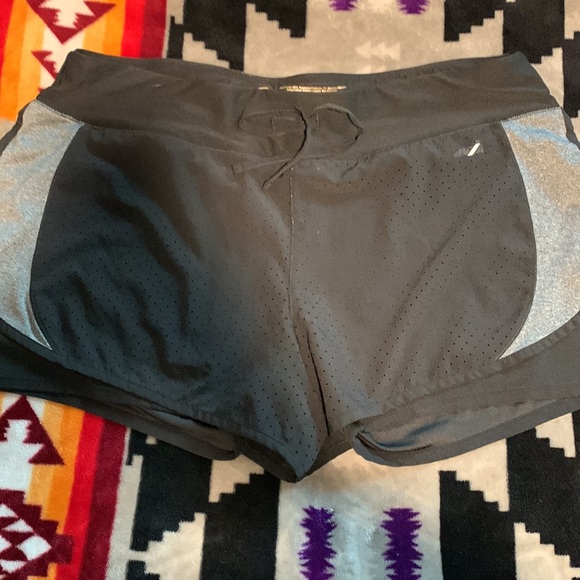 Set of 4 Athletic Shorts 3-XL 1-Lg - Picture 8 of 9